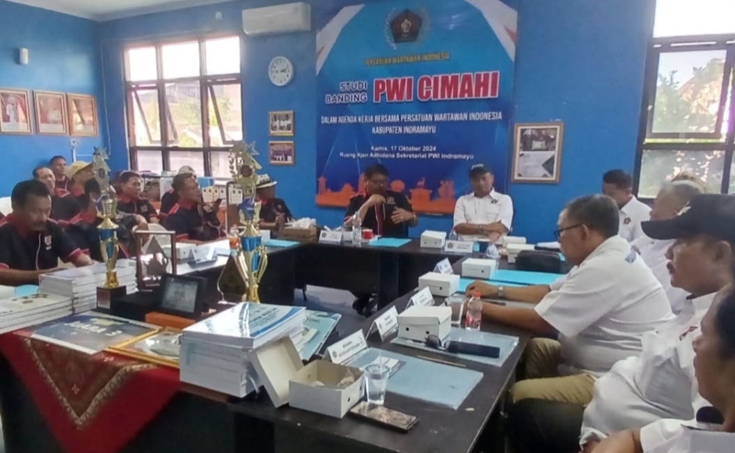 Belajar Tata Kelola Administrasi, PWI Kota Cimahi Lakukan Kunjungan Kerja ke PWI Indramayu