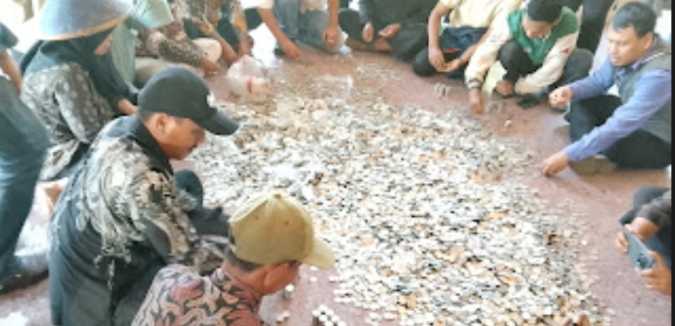 Penyerahan Uang Koin Dari Kompi ditolak, Bupati : Saya Hanya Minta Fasum Yang Rusak diperbaiki Bukan Minta Uang