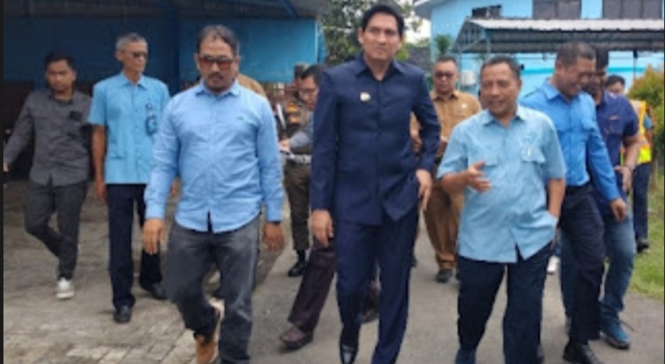 Lucky Hakim Lakukan Sidak ke Perumdam TDA Indramayu, Tegaskan Manajemen Segera Lakukan Evaluasi Menyeluruh