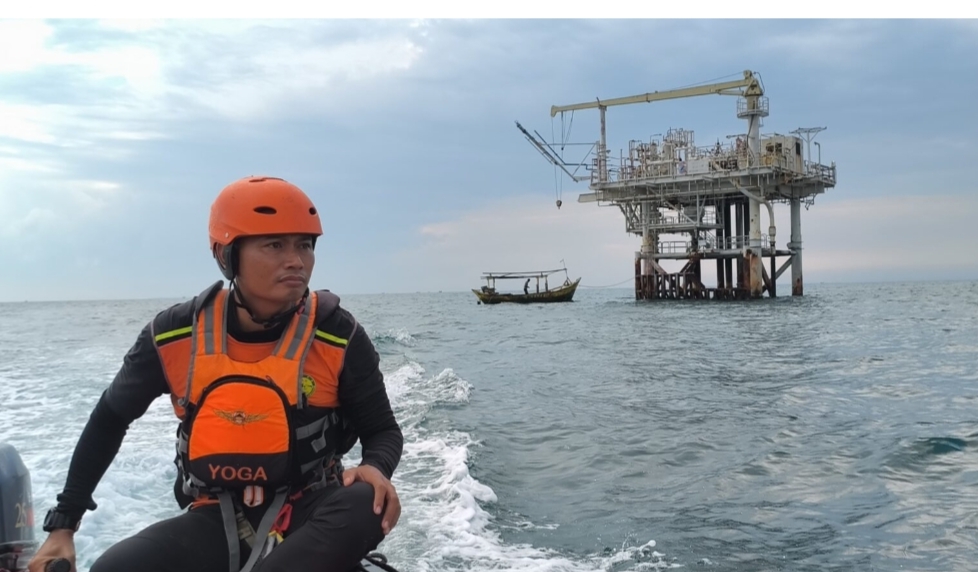 Basarnas Bareng  Tim Gabungan Temukan Nelayan Yang Hilang diperairan Laut Indramayu