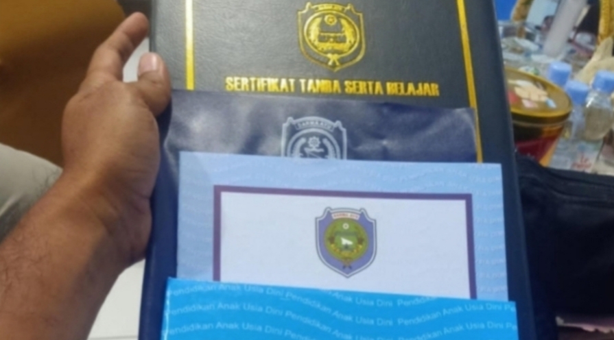 Woow..! Tembus Rp85 Ribu, Wali Siswa Keluhkan Biaya Tebus Raport PAUD dan TK