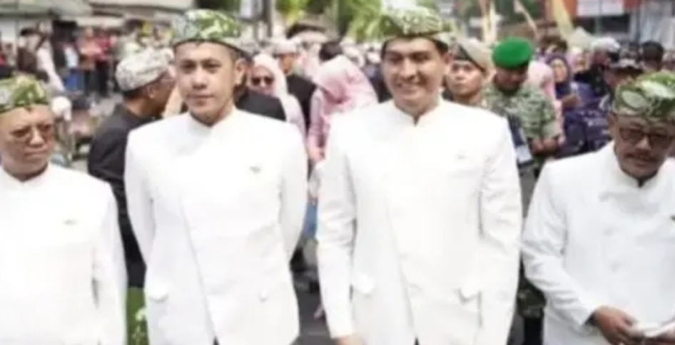 KAPOLRES PRIANGGO P.M HADIRI KIRAB TUNGGUL PATAKA HARI JADI INDRAMAYU TAHUN 2026