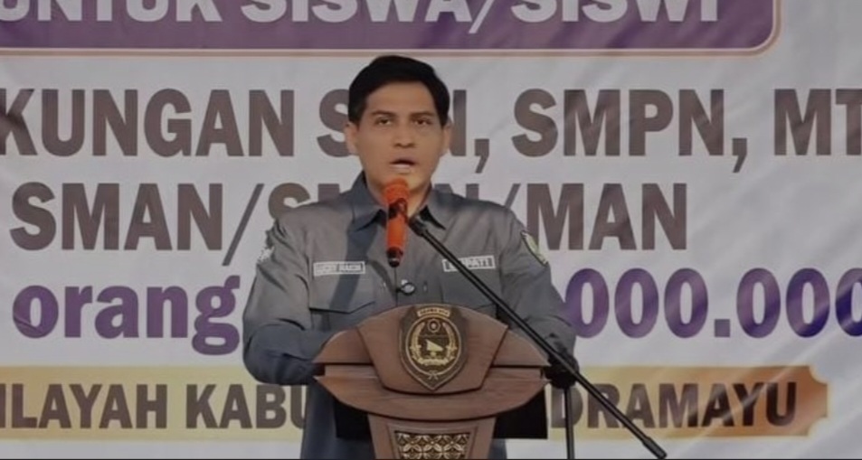 PEMKAB INDRAMAYU SALURKAN ZIS 884 JUTA RUPIAH UNTUK KELUARGA PRA SEJAHTERA 